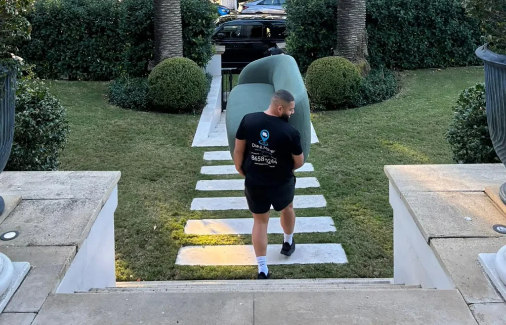 The Dial A Mover removalist team in Melbourne